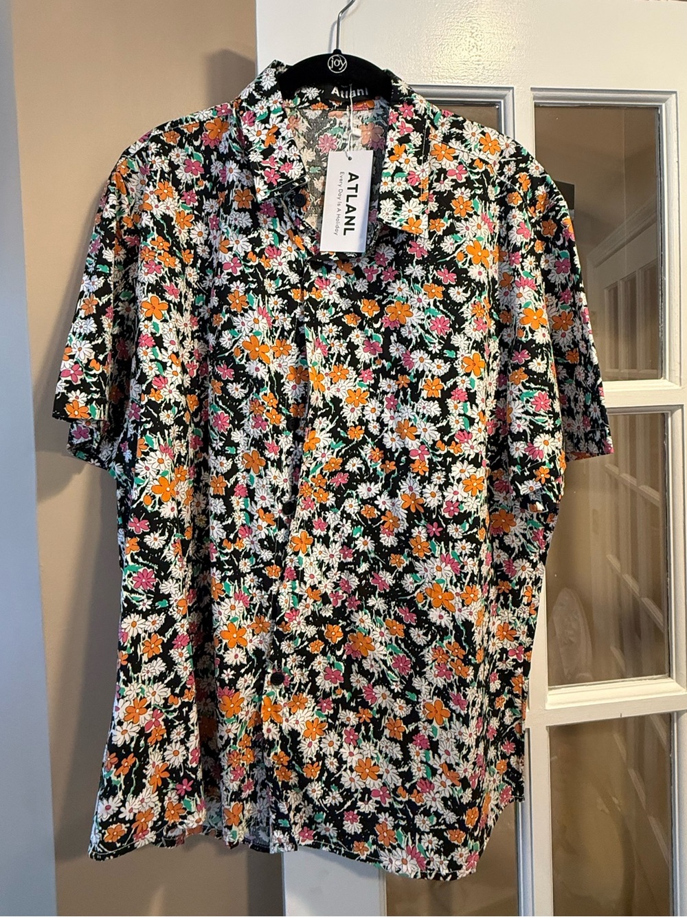 Black Floral Short-Sleeve Button-Down Shirt